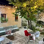 Villa Droboniku